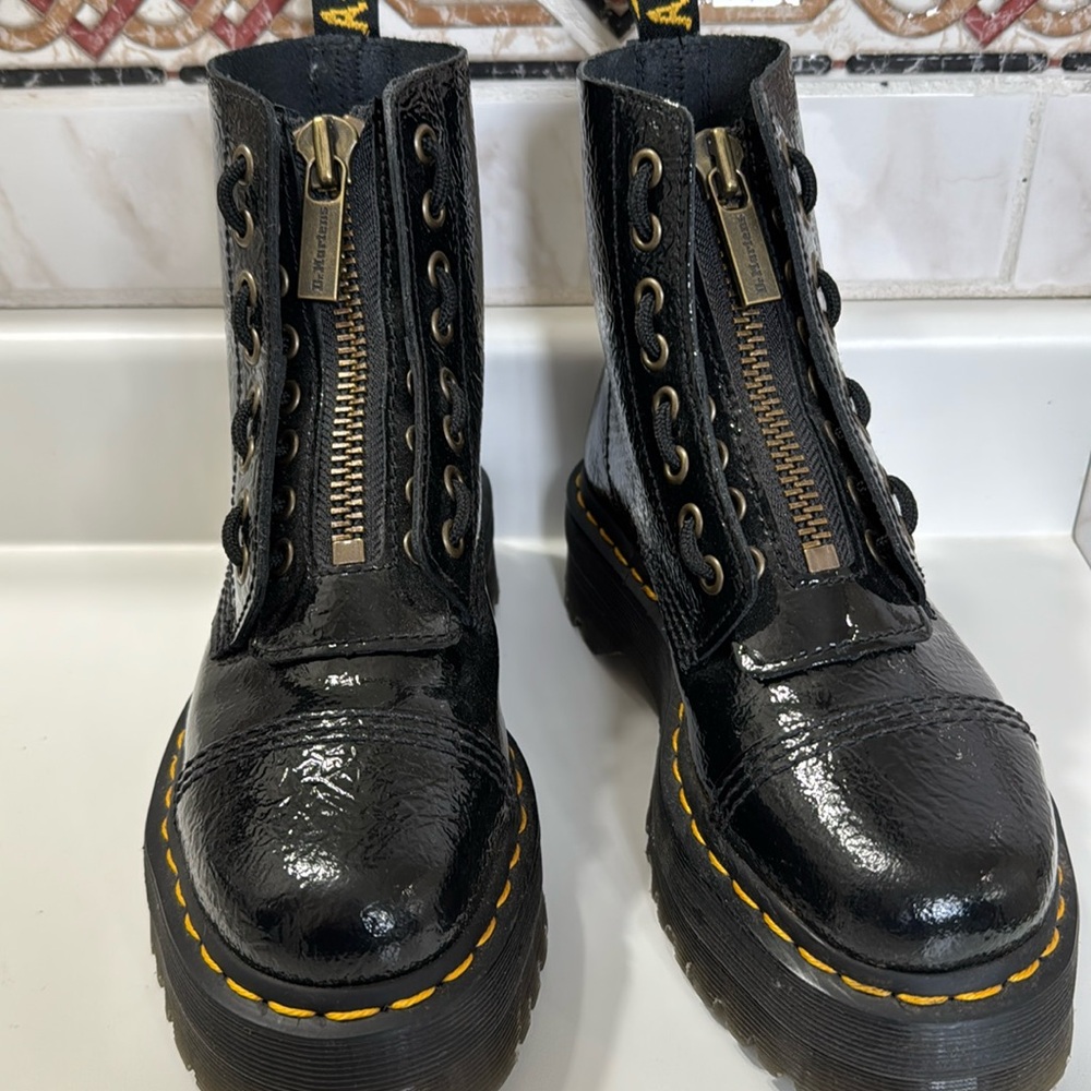 Dr. Marten Sinclair
